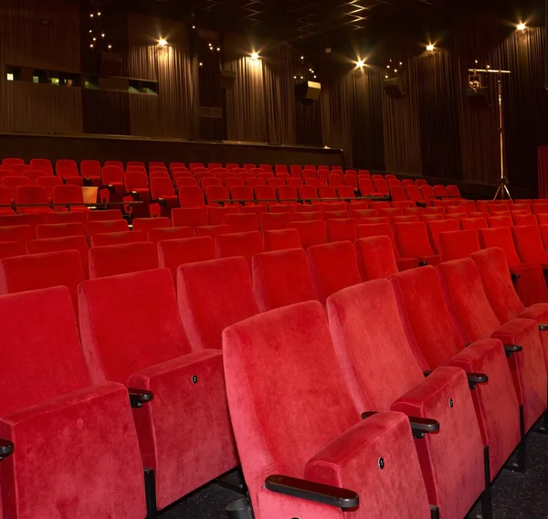 Assentos de cinema vermelho — Fotografia de Stock