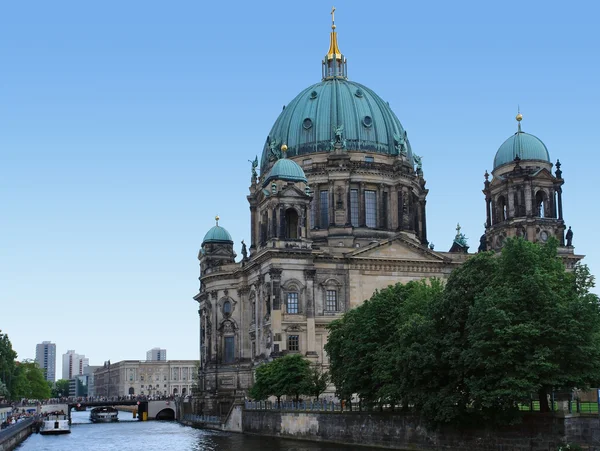 Catedral de Berlim na hora de verão — Fotografia de Stock