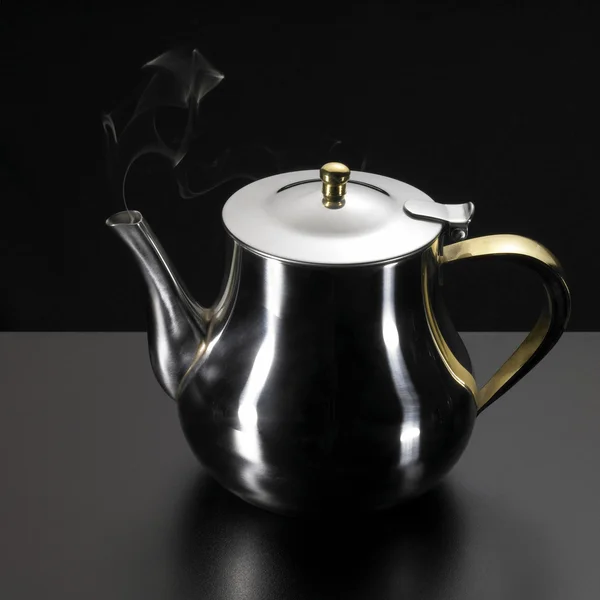 Dzbanek do herbaty reeky — Zdjęcie stockowe