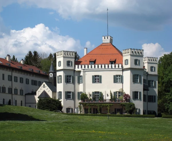 Изобразительное Schloss Possenhofen — стокове фото