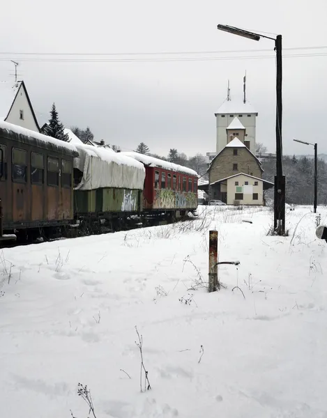 Vecchie carrozze ferroviarie in una stazione nel sud della Germania — Foto Stock
