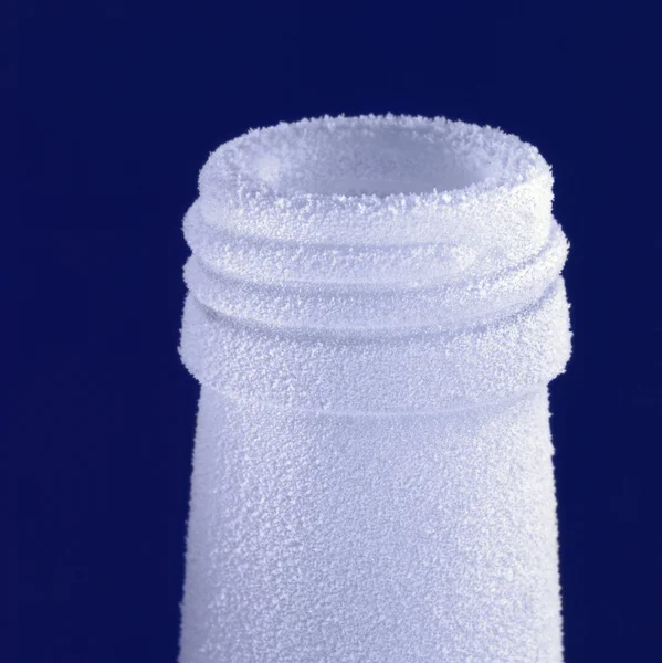 Замороженный кончик бутылки — стоковое фото