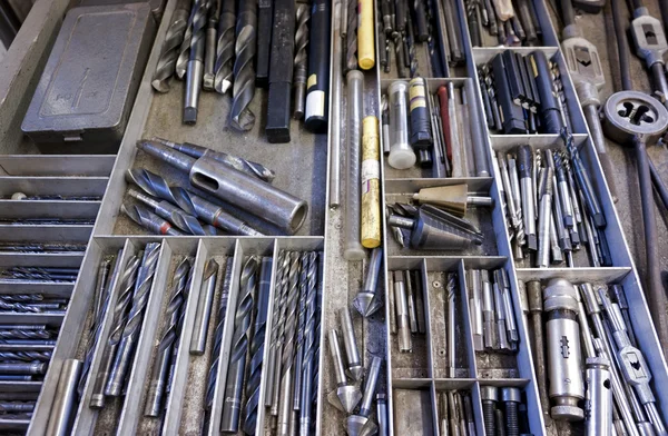 Schublade und jede Menge Werkzeug — Stockfoto