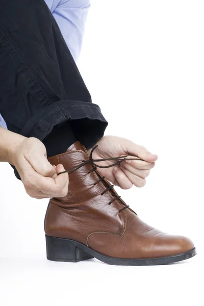 Tying shoes — Stock Photo, Image