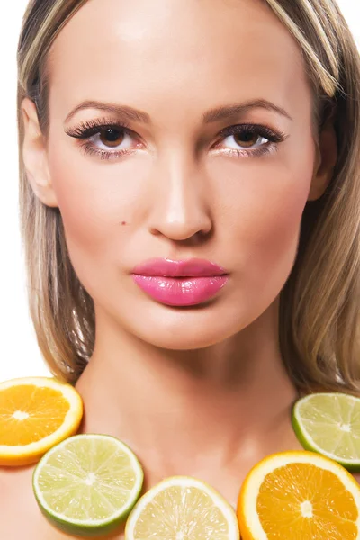美しい健康女性の顔の肖像画 — ストック写真