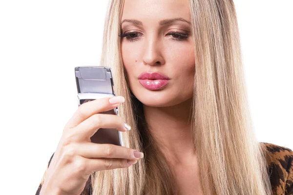 Preciosa mujer con teléfono móvil —  Fotos de Stock