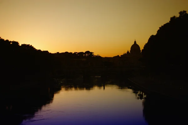 Zonsondergang rome basiliek van st. peter — Stockfoto
