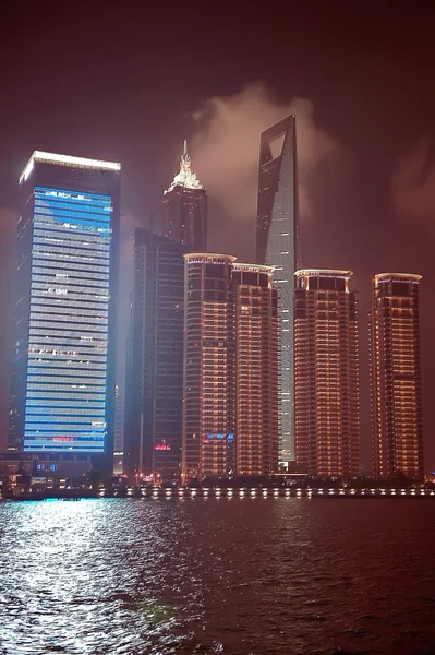 Szanghaj drugim i piątym najwyższych budynków na świecie — Zdjęcie stockowe