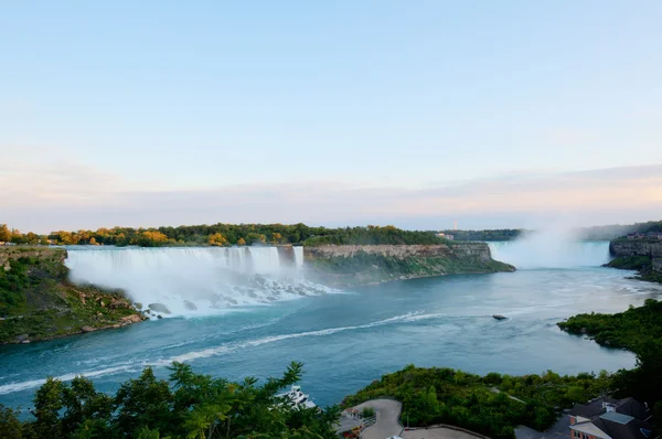 Amerikanische und kanadische Stürze bei Niagara — Stockfoto