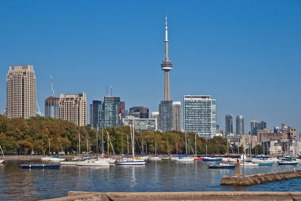 Городская панорама высотных зданий в Торонто — стоковое фото