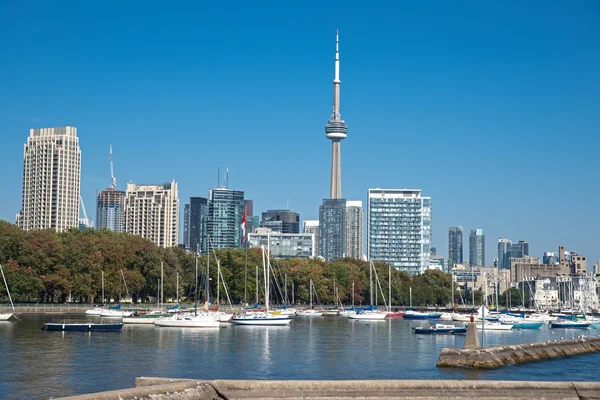 Toronto high rise cityscape panorama CN Tower luxury condominium — Stock Photo, Image