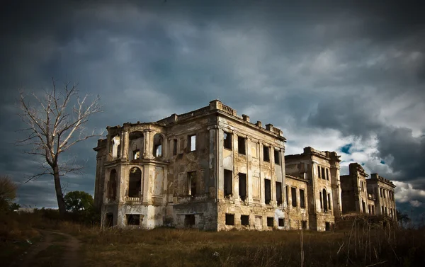 Antico palazzo spaventoso Foto Stock Royalty Free