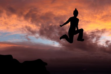 dağın tepesinde siluet