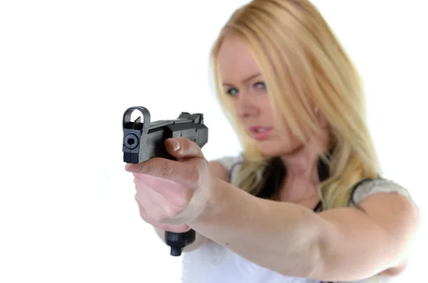 Novia con pistola —  Fotos de Stock