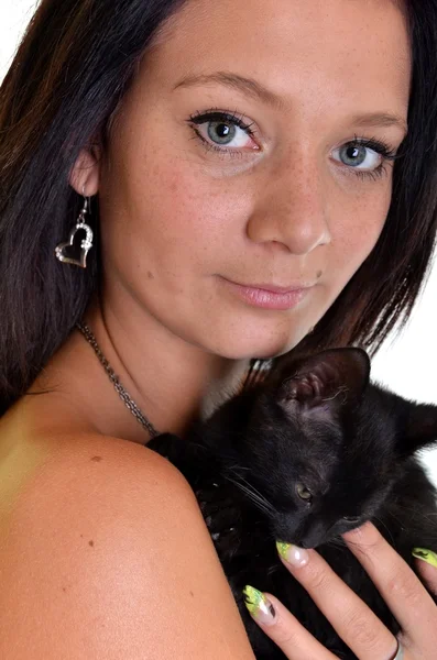 Kvinna med katt — Stockfoto