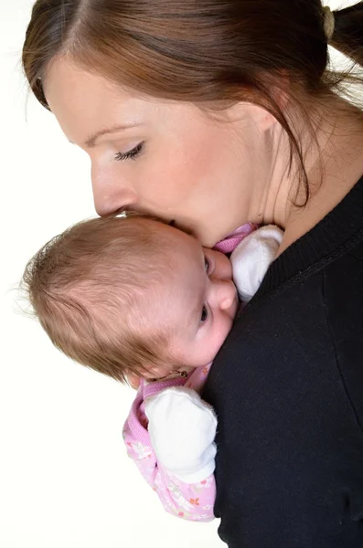 Mutlu anne ve beyaz üzerinde bebek resmi — Stok fotoğraf