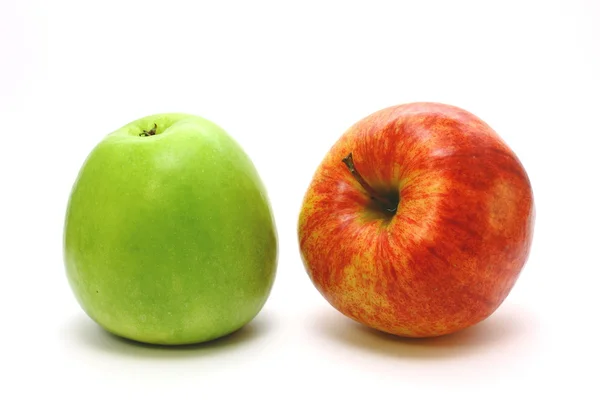 在白色孤立的两个苹果 — 图库照片