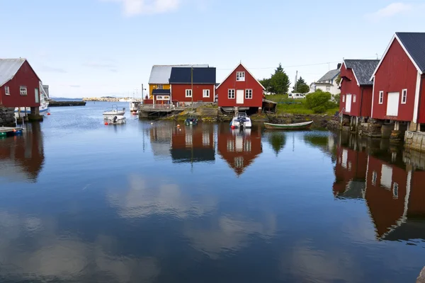 Balıkçı köyü bud, Norveç — Stok fotoğraf