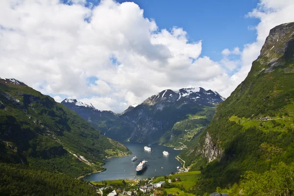 Vista de Geiranger fjord, Noruega — Fotografia de Stock