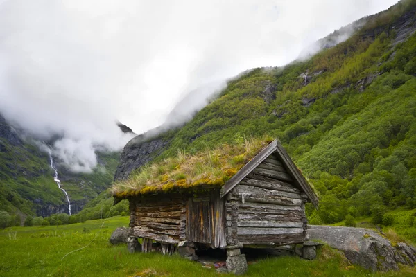 Старый исторический дом в Норвегии — стоковое фото