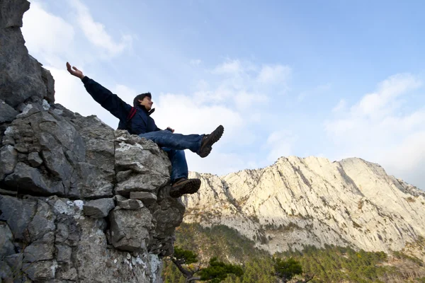 Man on top of the mountain — Stock Photo, Image