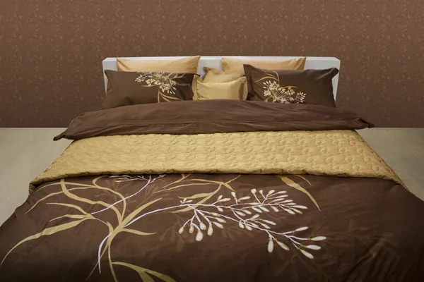 Roupa de cama de chocolate — Fotografia de Stock