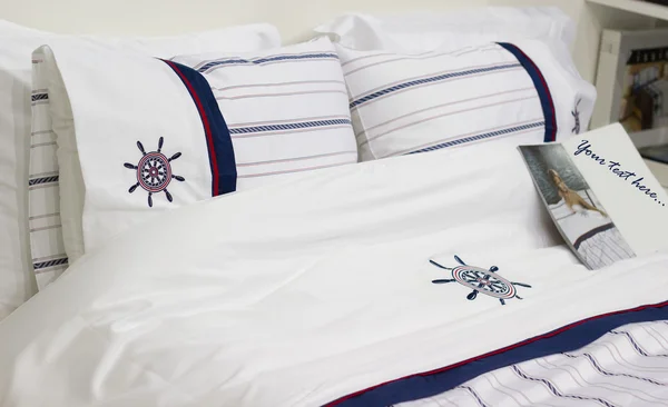 Sängkläder i marin stil — Stockfoto