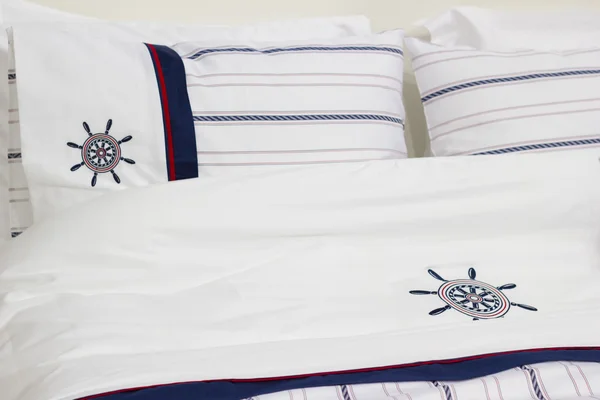 Ropa de cama en estilo marino — Foto de Stock