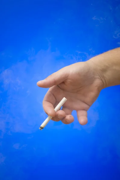 Kéz-és sigarette — Stock Fotó