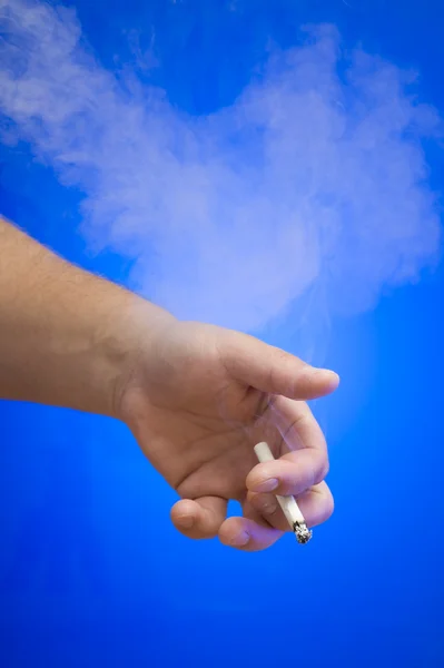Kéz-és sigarette — Stock Fotó