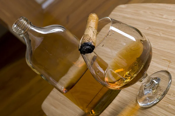 Cygaro i whisky — Zdjęcie stockowe