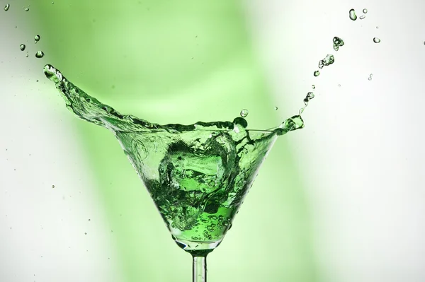 Cocktail verde salpicante — Fotografia de Stock