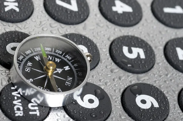 Kompass och fjärrkontroll — Stockfoto