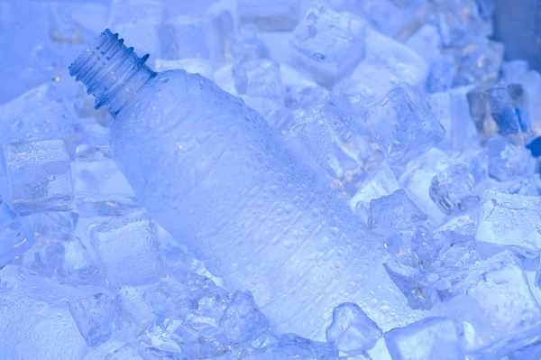 Water with ice — Stock Photo, Image