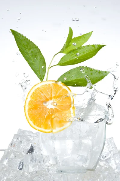 Naranja y agua — Foto de Stock