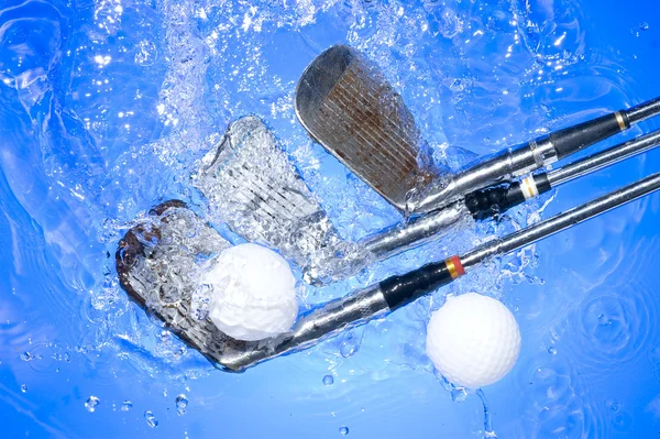 Club de golf en agua azul — Foto de Stock