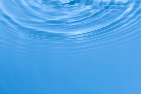 떨어지는 방울의 물 — 스톡 사진