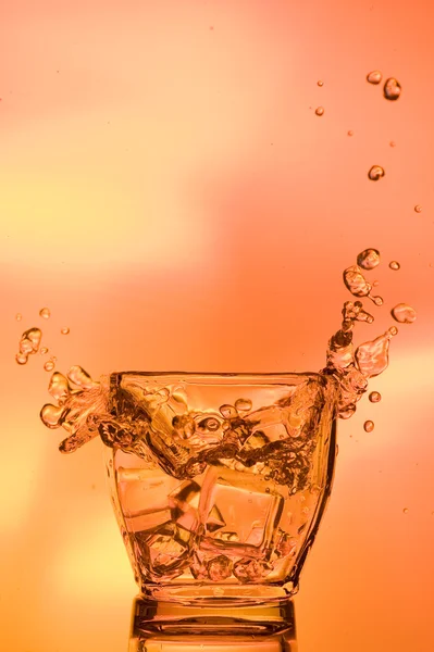 Splashing whisky — Stock Photo, Image