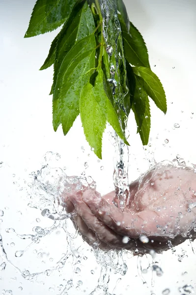Tekoucí pitné vody — Stock fotografie