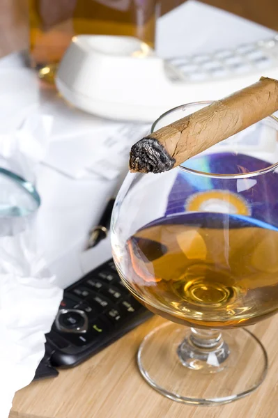 雪茄和威士忌 — 图库照片