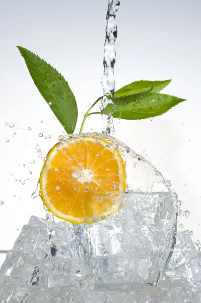 Orange and water — Stock Photo, Image