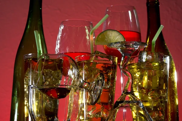 Koktajli alkoholowych i bezalkoholowych napojów — Zdjęcie stockowe