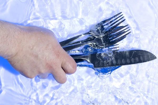 Mencuci sendok garpu — Stok Foto