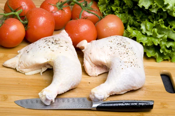 Chicken leg and vegetable — Stock Photo, Image