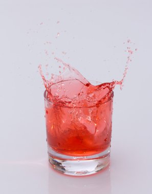 Kırmızı kokteyl