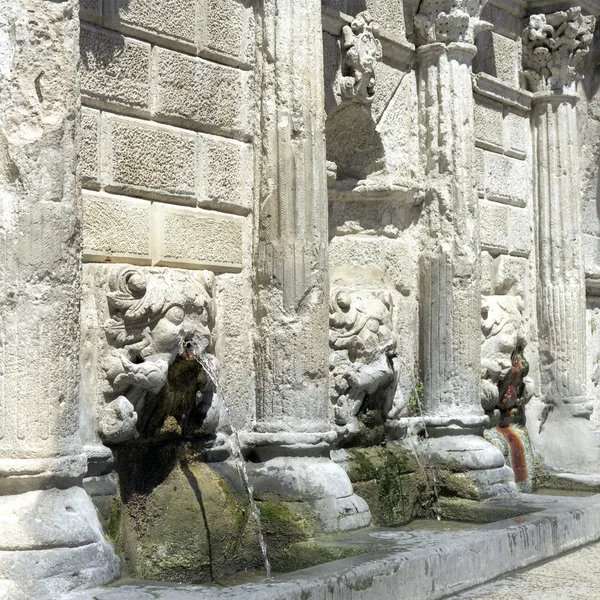 Greek fountain — Stock Photo, Image
