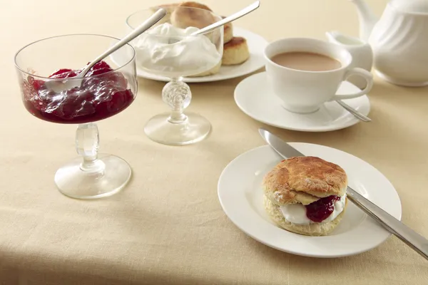 Anglický čaj se smetanou horizontální — Stock fotografie