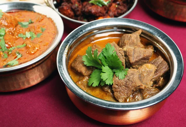Rundvlees korma curry in kom — Stockfoto