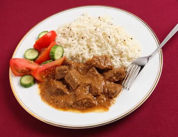 쇠고기 마, 인도 샐러드 식사 — 스톡 사진