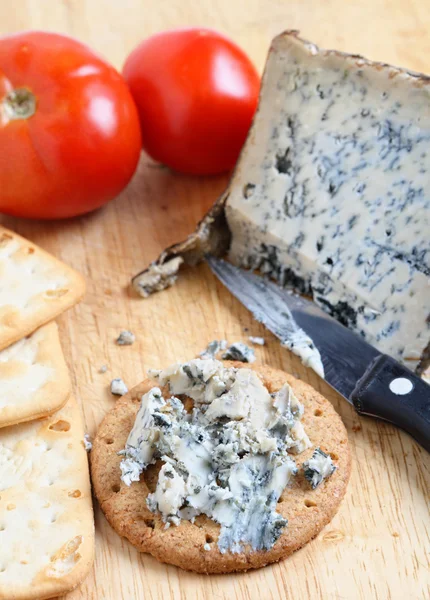 Quadro de queijo com queijo valdeon — Fotografia de Stock